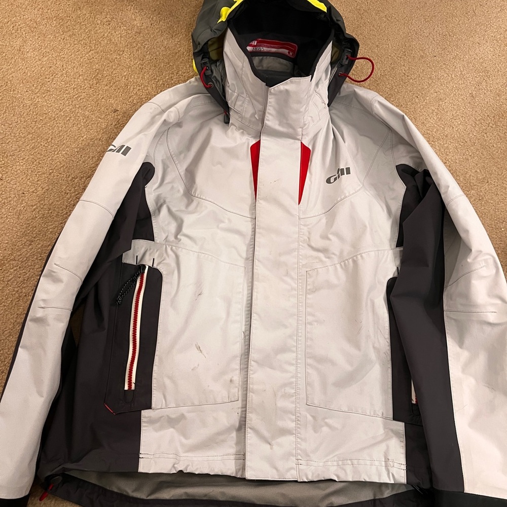 Women’s Gill Sailing Jacket (Men’s Medium).